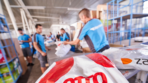 Lieferung Hat Das Versandzentrum Verlassen Und Ist Unterwegs Studie: Retouren belasten die Geschäfte der Online-Händler