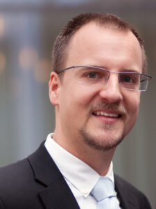 Florian Becker ist Diplom-Psychologe und Professor an der Hochschule Rosenheim.