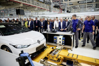 Das vollelektrische Weltauto aus Emden: Volkswagen fährt Produk