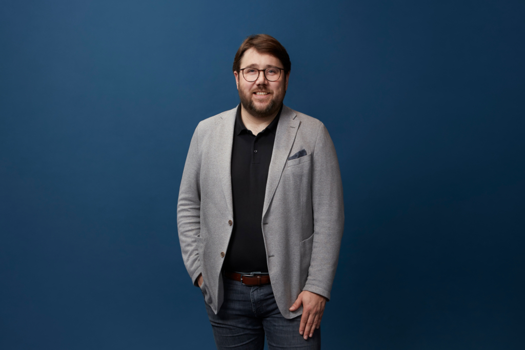Sebastian_Kuepers_Chief-Transformation-Officer-bei-der-Plan.Net-Group