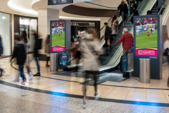 Telekom Ströer Motiv Einkaufspassage