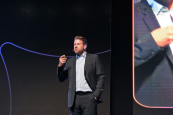 Alibaba Deutschland Nik van der Beek