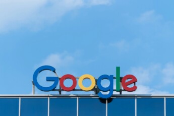 Für 2026 stellte Google Kapitalausgaben zwischen 175 und 185 Milliarden Dollar in Aussicht.