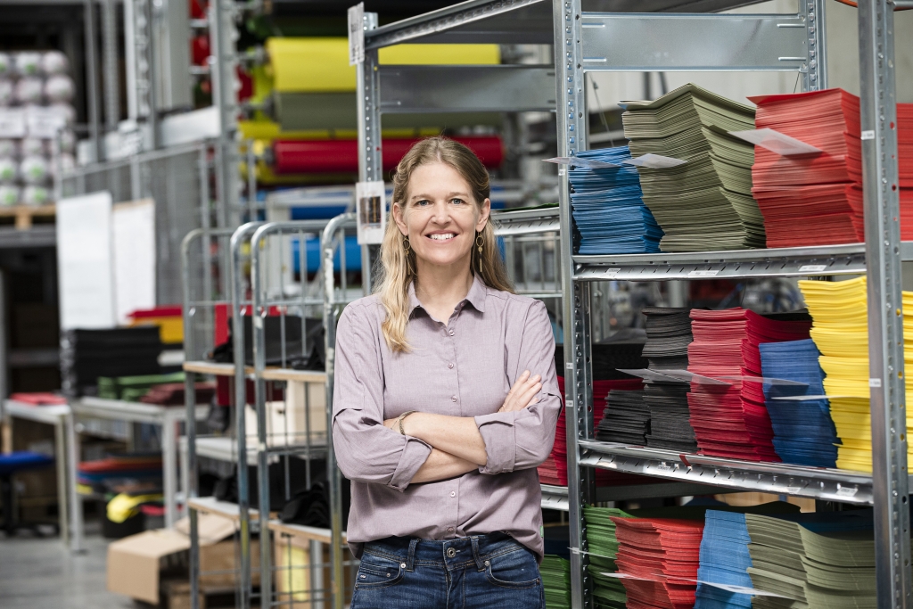 Nach ihrem Einstieg ins Familienunternehmen hat Antje von Dewitz die Prozesse bei Vaude umweltverträglich und nachhaltig optimiert wurden, und zwar entlang der gesamten Wertschöpfungskette. (© Vaude)