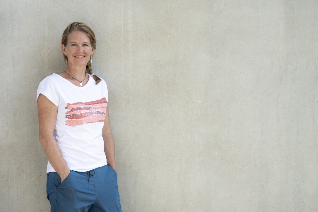 „Ich bin grundsätzlich optimistisch und fröhlich und glaube daran, dass wir gemeinsam mit positiver Energie viel bewegen können”, sagt Antje von Dewitz über sich. (© Vaude)