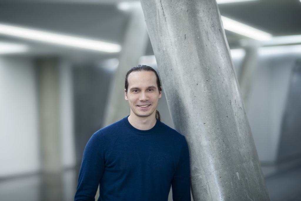 Behrend von Hülsen ist Experte für SEO und Datenanalyse. Er hält eine vollständige Zerschlagung der großen Tech-Konzerne für unwahrscheinlich, sieht aber durchaus andere Wege, deren Macht zu begrenzen. (© Sam von Hülsen)