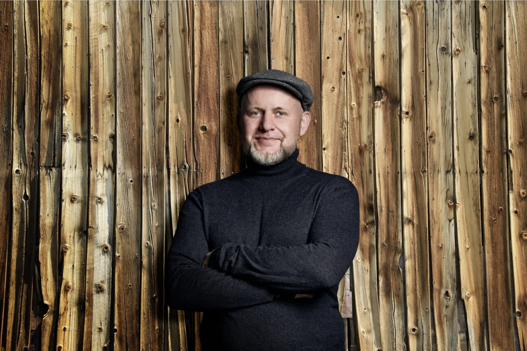 „Die generative KI ist ein Brand Touchpoint. Da komme ich mit Imagefilm und bunten Bildchen nicht weiter, ich muss mich mit der Technologie dahinter befassen“, sagt der Co-Gründer der Online-Marketing-Agentur Aufgesang, Olaf Kopp. (© privat)