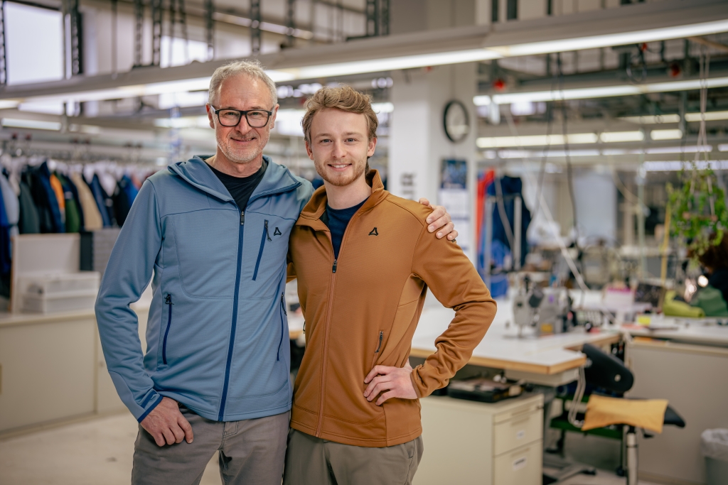 Jakob Schöffel (rechts) will und muss vieles anders machen als sein Vater (links) oder dessen Vorfahren. (© Schöffel)