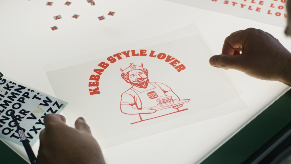 Für die neue Kampagne von Burger King holt die Fastfood-Kette Orhan Tançgil an Bord.