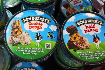 Ben and Jerrys Eis bzw Speiseeis von Homemade Holdings Inc, Unilever *** Ben and Jerrys ice cream or ice cream by Homemade Holdings Inc, Unilever