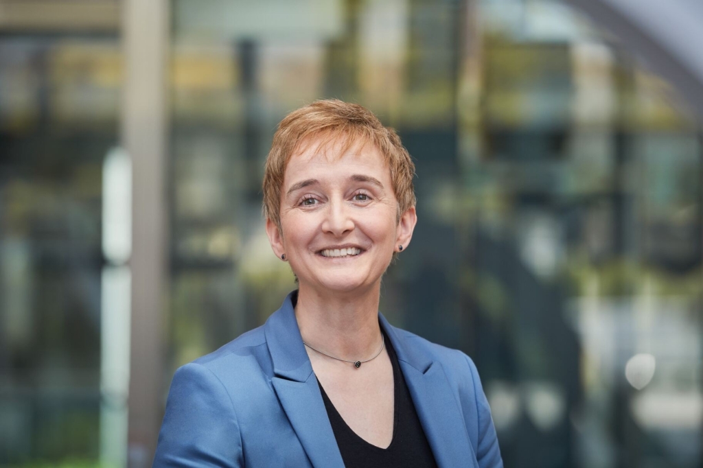 Anja Stolz ist CMO der R+V Versicherung. (© R+V)