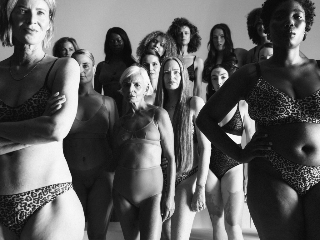 Mit der Kampagne "Nothing Butt Perfect" stellt die Marke Schönheitsideale in Frage (Credit: Understatement Underwear).