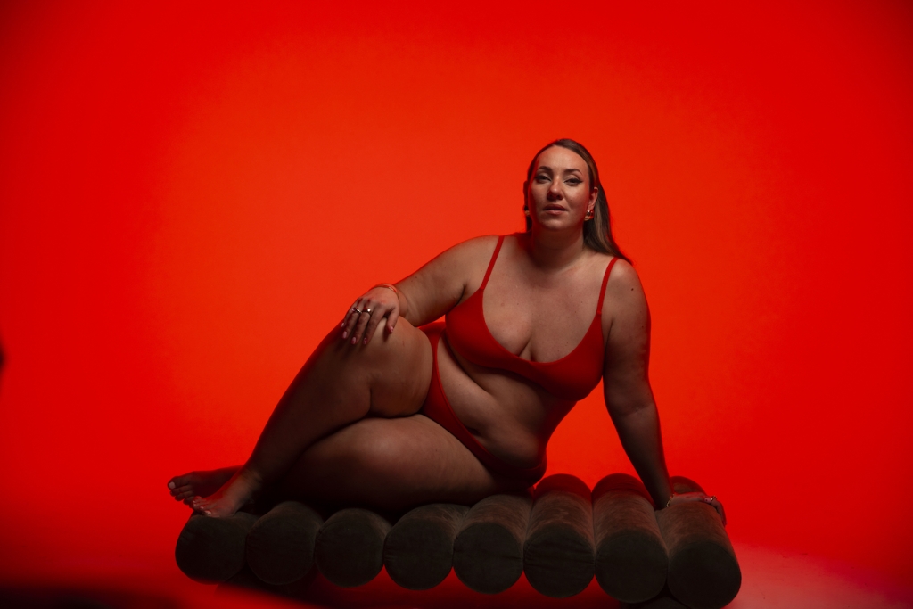 Mit der Kampagne "Nothing Butt Perfect" stellt die Marke Schönheitsideale in Frage (Credit: Understatement Underwear).