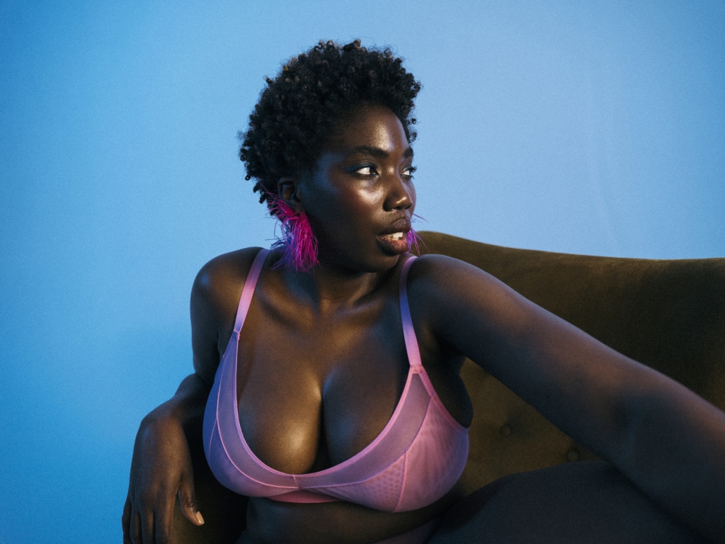 Mit der Kampagne "Nothing Butt Perfect" stellt die Marke Schönheitsideale in Frage (Credit: Understatement Underwear).