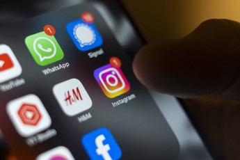 Electronic Portable Device Illustration Images Social media applications are seen on an iPhone in this photo illustration taken on 10 November, 2023 in Warsaw, Poland. Warsaw Poland PUBLICATIONxNOTxINxFRA Copyright: xJaapxArriensx originalFilename: arriens-electron231110_npGmJ.jpg