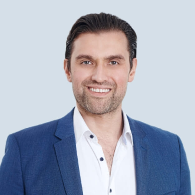 „Nutzer müssen informiert werden, wenn sie mit einer KI kommunizieren, beispielsweise mit einem KI-Kunden-Chatbot“, sagt Rechtsanwalt Lev Lexow. (© Siebert Lexow)