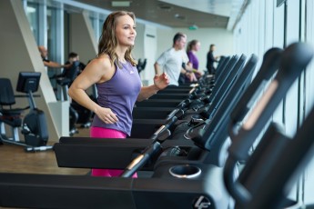 Zählt fast zur Zielgruppe 50plus: Regina Halmich warb im vergangenen Jahr für den Spa- und Sportbereich auf dem Mein Schiff Relax von Tui Cruises.