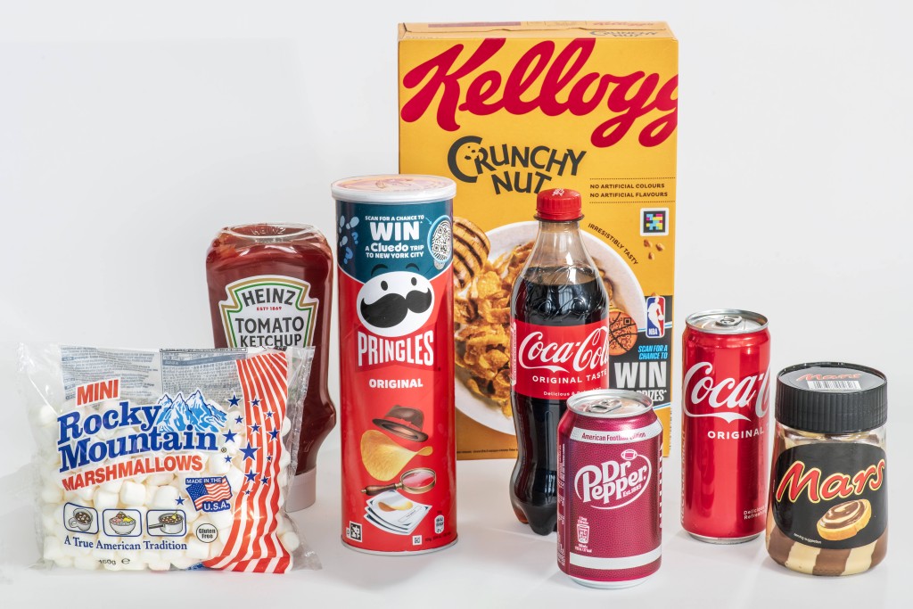 In Umfragen nehmen viele Kundinnen und Kunden Abstand von US-Produkten. Doch am Regal sieht es immer noch anders aus.