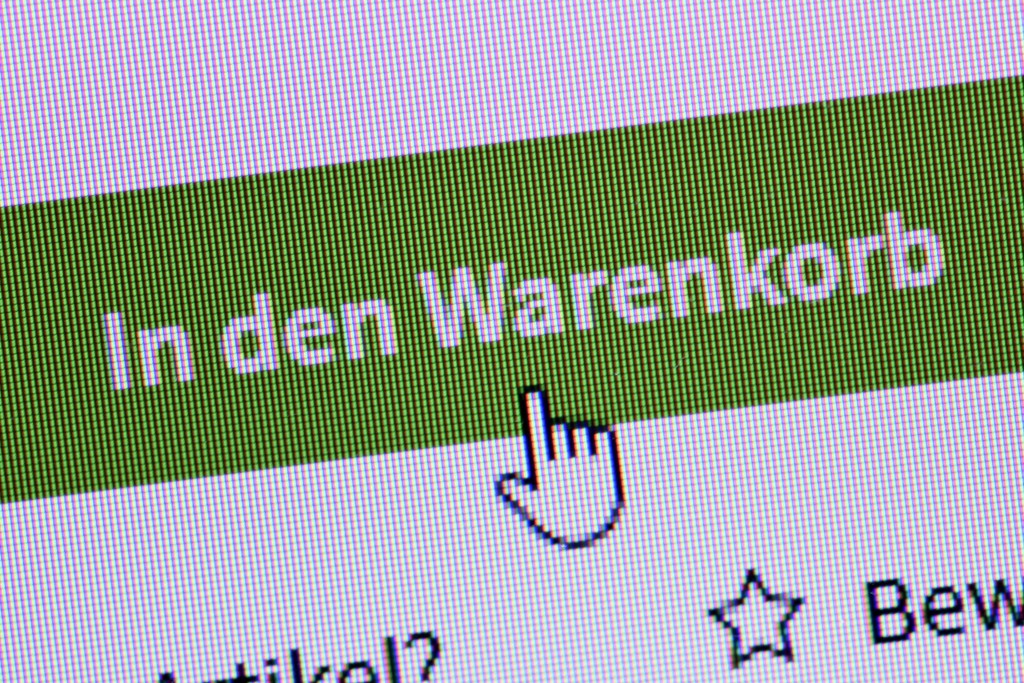 Immer mehr Konsumenten beziehen KI in ihre Kaufentscheidungen ein – teils bis hin zum direkten Kaufabschluss.