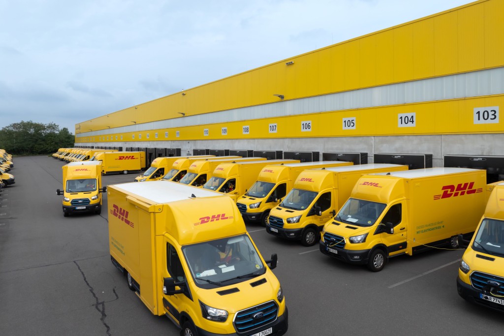 Der Markenname ist schon länger DHL. Nun ändert sich auch der Firmenname.
