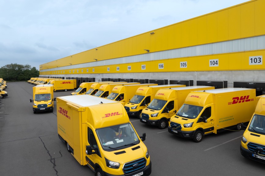 Der Markenname ist schon länger DHL. Nun ändert sich auch der Firmenname.