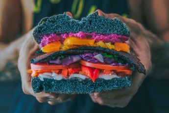 124.900 Tonnen Fleischersatzprodukte wurden 2025 in Deutschland hergestellt. Klingt viel, bedeutet aber einen Rückgang.