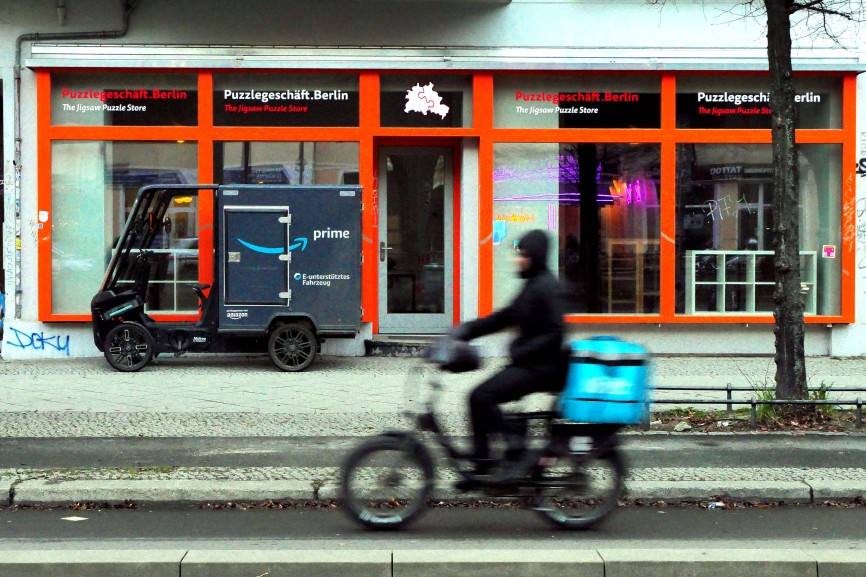 Die Menschen in Deutschland lassen sich immer mehr Einkäufe nach Hause liefern.